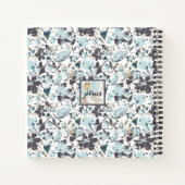 Monogram Clematis Blauwe Bloemen Notitieboek (Achterkant)