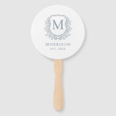 Monogram Crest Dusty Blauw Botanische Huwelijk Handwaaier (Achterkant)