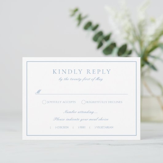 Monogram Crest Dusty Blue RSVP Wedding Enclosure Informatiekaartje (Staand voorkant)
