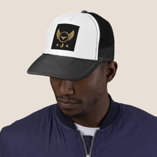 Monogram Custom J Initiaal bedrukt wit en zwart Trucker Pet (In situ)