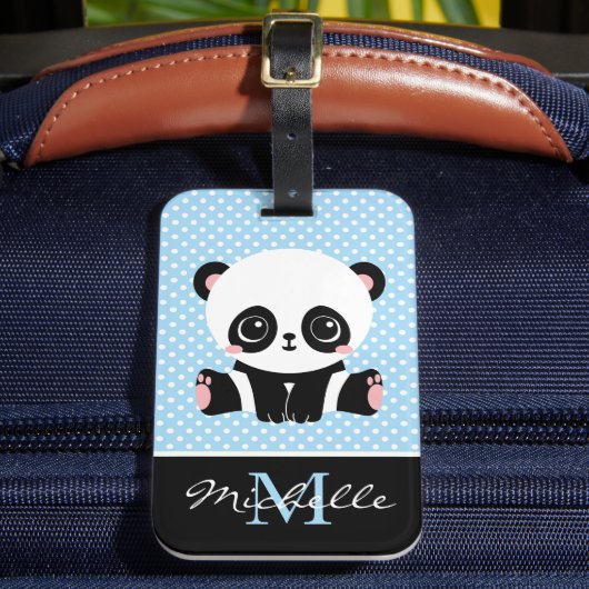 Monogram Cute Panda Beer Gepersonaliseerde Polka D Bagagelabel (Voorkant Insitu 2)