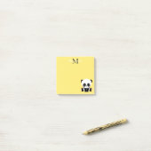 Monogram Cute Sitting Panda Gepersonaliseerd Geel Post-it® Notes (Op bureau)
