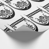 Monogram D Initiaal Black en White Floral Pattern Cadeaupapier (Hoek)