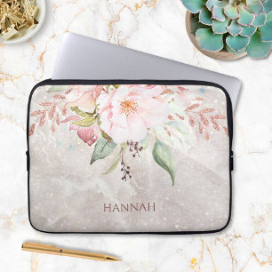 Monogram Elegante Roze Roos en Pioen Bloemen Laptop Sleeve