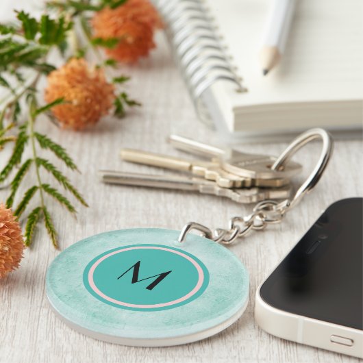 Monogram en vlinder met groene munt sleutelhanger (Voorkant Rechts)
