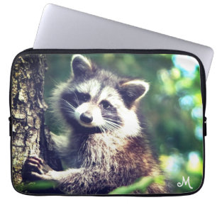 Monogram en Wilde Raccoon op het Oerwoud Laptop Sleeve