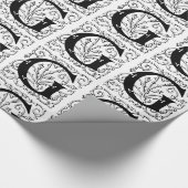 Monogram G Initiaal Black en White Floral Pattern Cadeaupapier (Hoek)