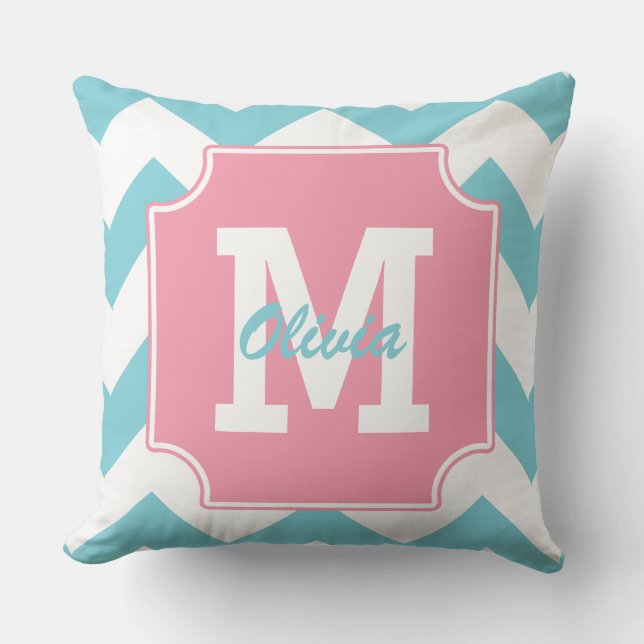 Monogram Gepersonaliseerd Blauw en Roze Chevron Kussen (Voorkant)