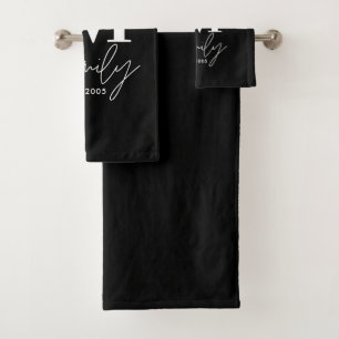 Monogram gepersonaliseerde zwarte moderne familie bad handdoek
