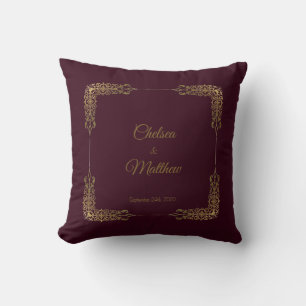 Monogram Gold en Burgundy Lace Wedding Pillow Kussen