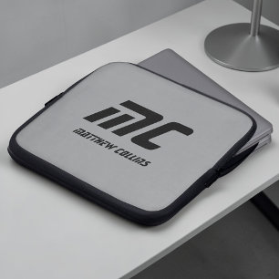 Monogram Grijs Minimalistische Naam Zwarte Tekst M Laptop Sleeve