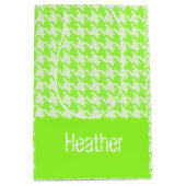 Monogram groen en wit houndstooth patroon medium cadeauzakje (Voorkant)
