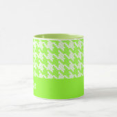 Monogram groen en wit houndstooth patroon mok (Midden)