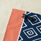 Monogram Hand Drawn Diamond Pattern Strandlaken (In situ)