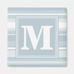 Monogram ijsblauwe strepen magneet