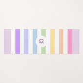 Monogram in witte cirkel pasta regenboogstrips yogamat (Voorkant (horizontaal))
