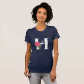 Monogram Initiaal letter H in wit met roze roos T-shirt (Voorkant volledig)