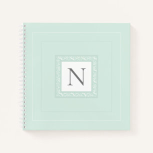 Monogram Initiaal Pastel Green Damask Notitieboek