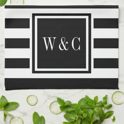 Monogram Initialen Zwart Witte Stripe Persoonlijk Theedoek (Gevouwen)
