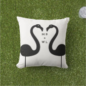 Monogram Kissend Flamingos White Outdoor Pillow Buitenkussen (Gras)