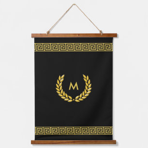 Monogram, Laurel en Golden Greek Pattern op Black Hangend Wandkleed