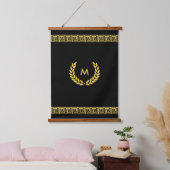 Monogram, laurier- en gouden Griekse patroon op zw Hangend Wandkleed (Slaapkamer)