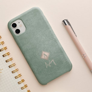 Monogram letter- en scriptnaam salie leer iPhone 16 hoesje