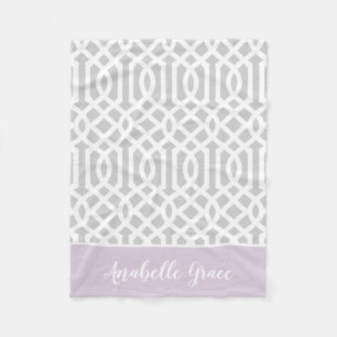 Monogram lila en grijs Trellis bewerkbare kleure Fleece Deken