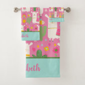 Monogram Llamas Rainbows Green Cactus Pink Girly Bad Handdoek (Insitu)