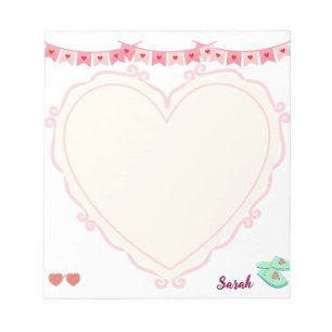 Monogram meisjesharten Roze achtergrond Pastel Notitieblok