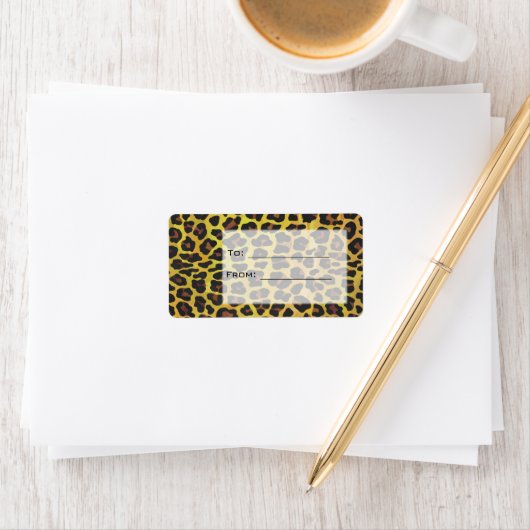 Monogram met luipaard bruin en geel etiket (Insitu)