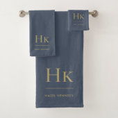 Monogram Minimaal Elegant Marine Blauw Goud Stijlv Bad Handdoek (Insitu)