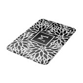 Monogram Modern Black & White Dahlias Bath Mat (Gekanteld)