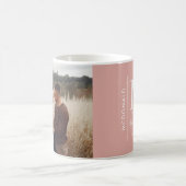 Monogram moderne roze gepersonaliseerde fotofamili koffiemok (Center)