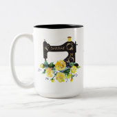 Monogram  naaimachine, geel tweekleurige koffiemok (Links)