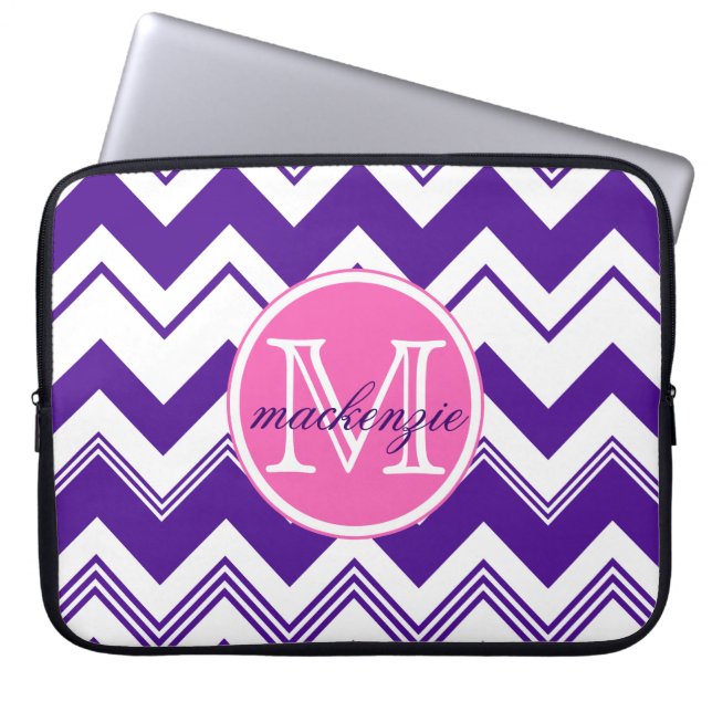 Monogram naam Paars White Chevron Pattern Laptop Sleeve (Voorkant)