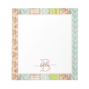 Monogram Naam Shabby-Rozen op bijtende houten kato Notitieblok