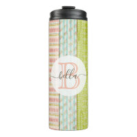Monogram Naam Shabby-Rozen op bijtende houten kato