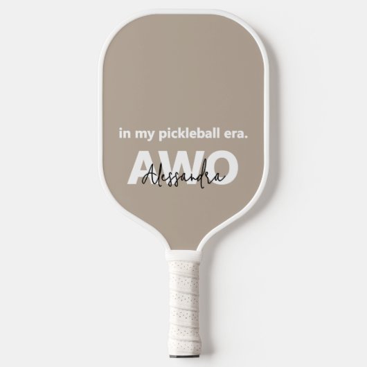 Monogram Naam Tan Taupe Wit Zwart Minimalist Pickleball Paddle (Voorkant)