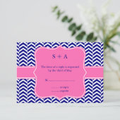 Monogram Navy Blue avec Hot Pink Chevron RSVP (Debout devant)