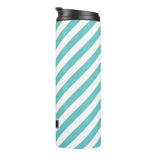 Monogram Navy Blue en Turquoise Preppy Stripes Thermosbeker (Geroteerd rechts)