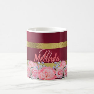 Monogram op de Bourgogne met roze bloemen Koffiemok