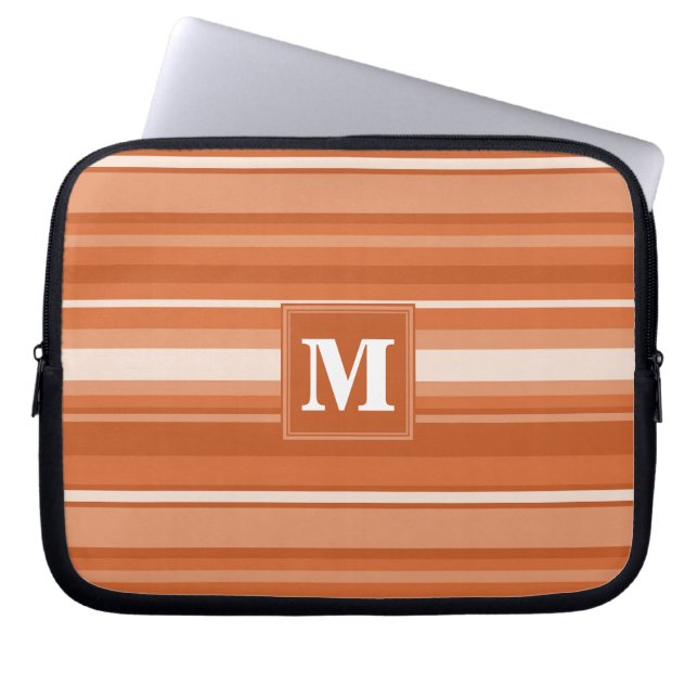 Monogram oranje strepen laptop sleeve (Voorkant)