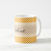 Monogram Oranje White Trendy Fun Polka Dot Pattern Koffiemok (Voorkant rechts)
