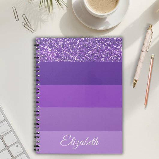 Monogram Paarse Glitter Striped Notebook Notitieboek