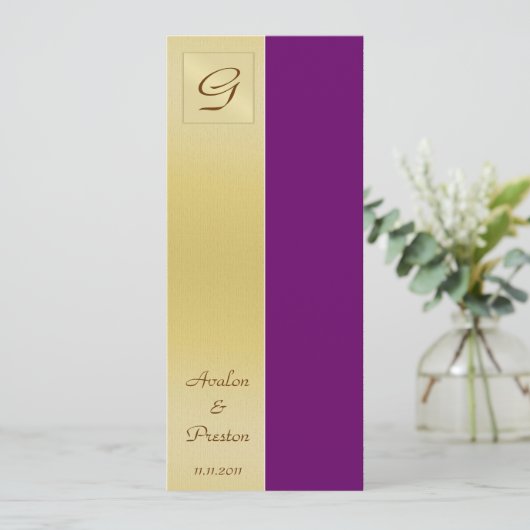 Monogram Plum Paarse Wedding Program Uitnodiging (Staand voorkant)
