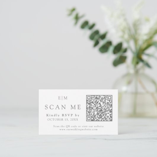 Monogram QR Code Website Bloemen Bruiloft RSVP Informatiekaartje (Staand voorkant)