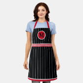 Monogram Red Black White Pinstripe Schort (Gedragen)