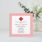 Monogram Red Quatrefoil Pattern Rehearsal Dinner Kaart (Staand voorkant)