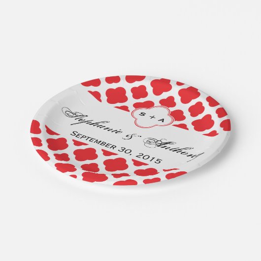 Monogram Red Quatrefoil Pattern Weddenschap Papieren Bordje (Gekanteld)